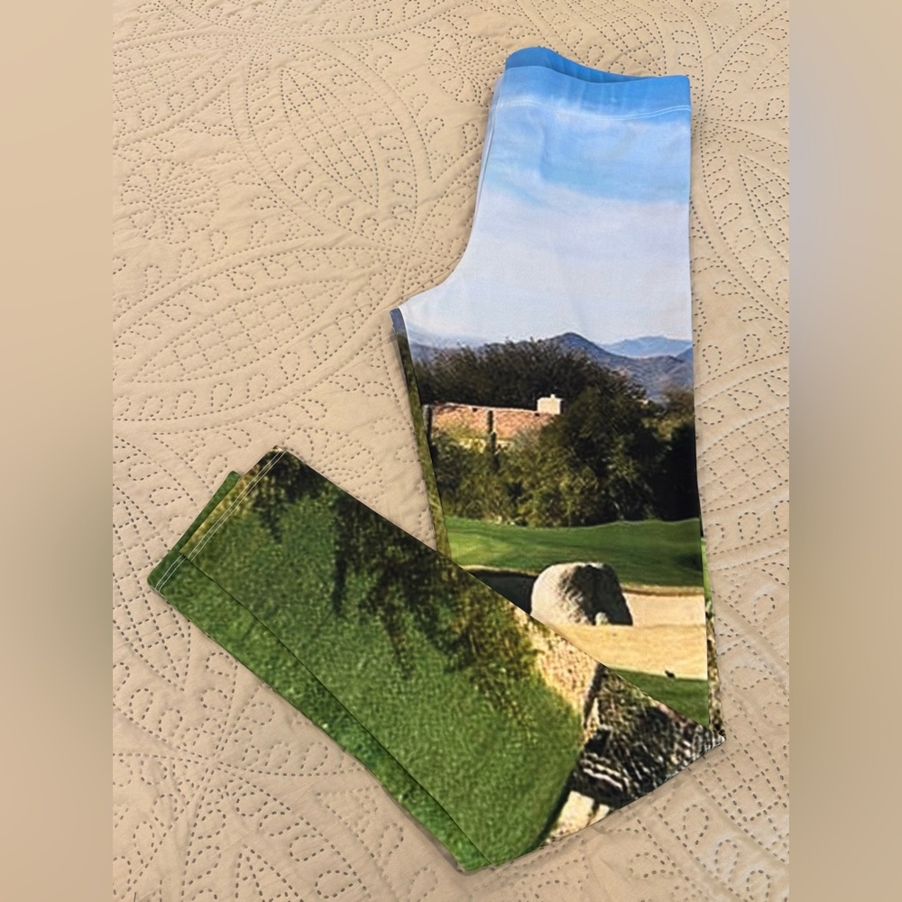 Scenic Print Leggings size L